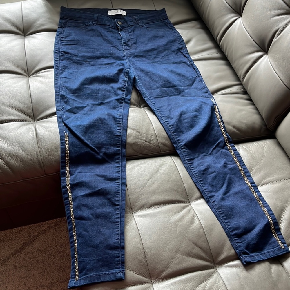 Blue jeans. Loved it!!! Super lightweight and comfy.